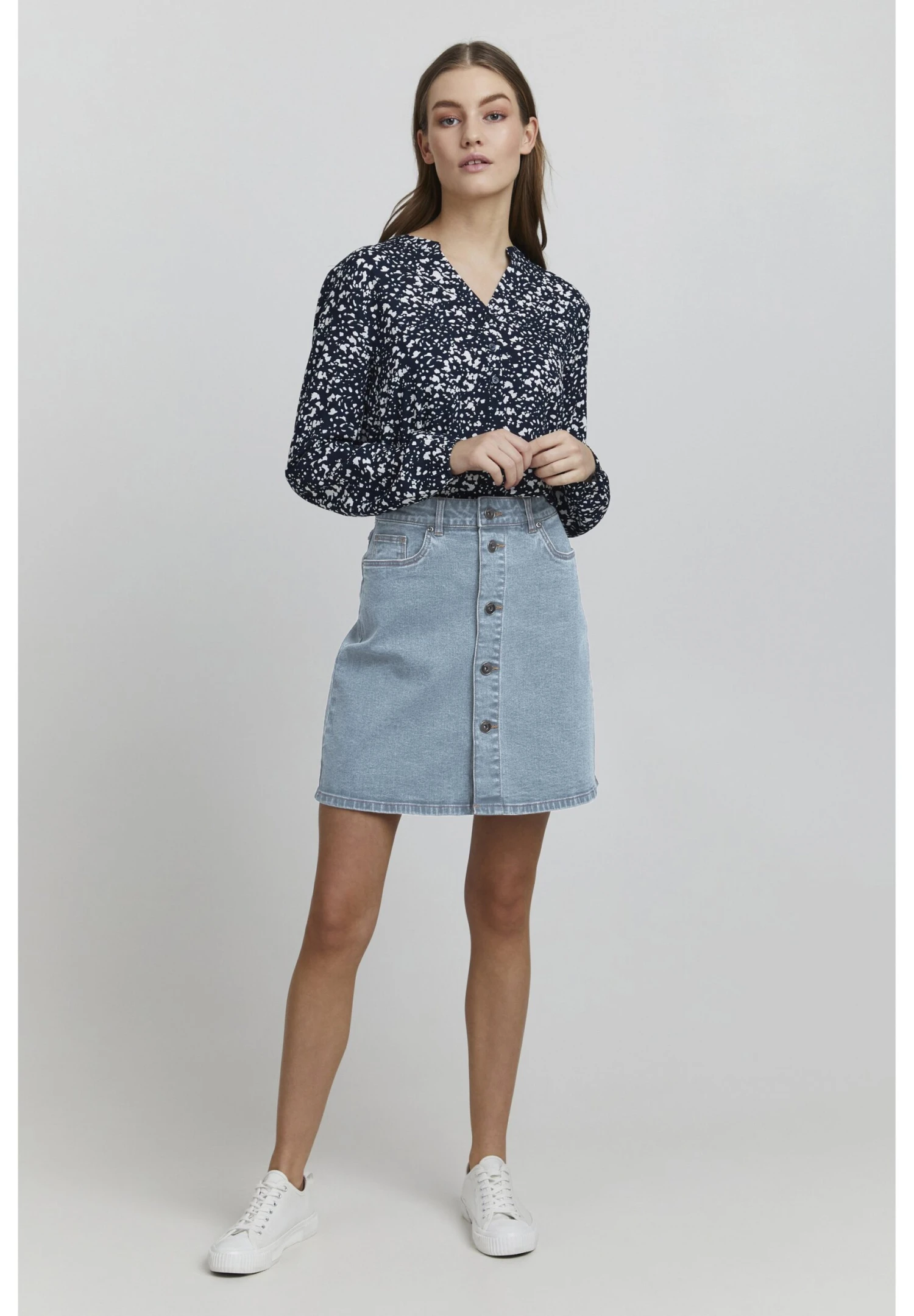 OXMO Frigga - Falda Acampanada - Mid Blue Denim 2 OXMO Frigga - Falda Acampanada - Mid Blue Denim - Imagen 2