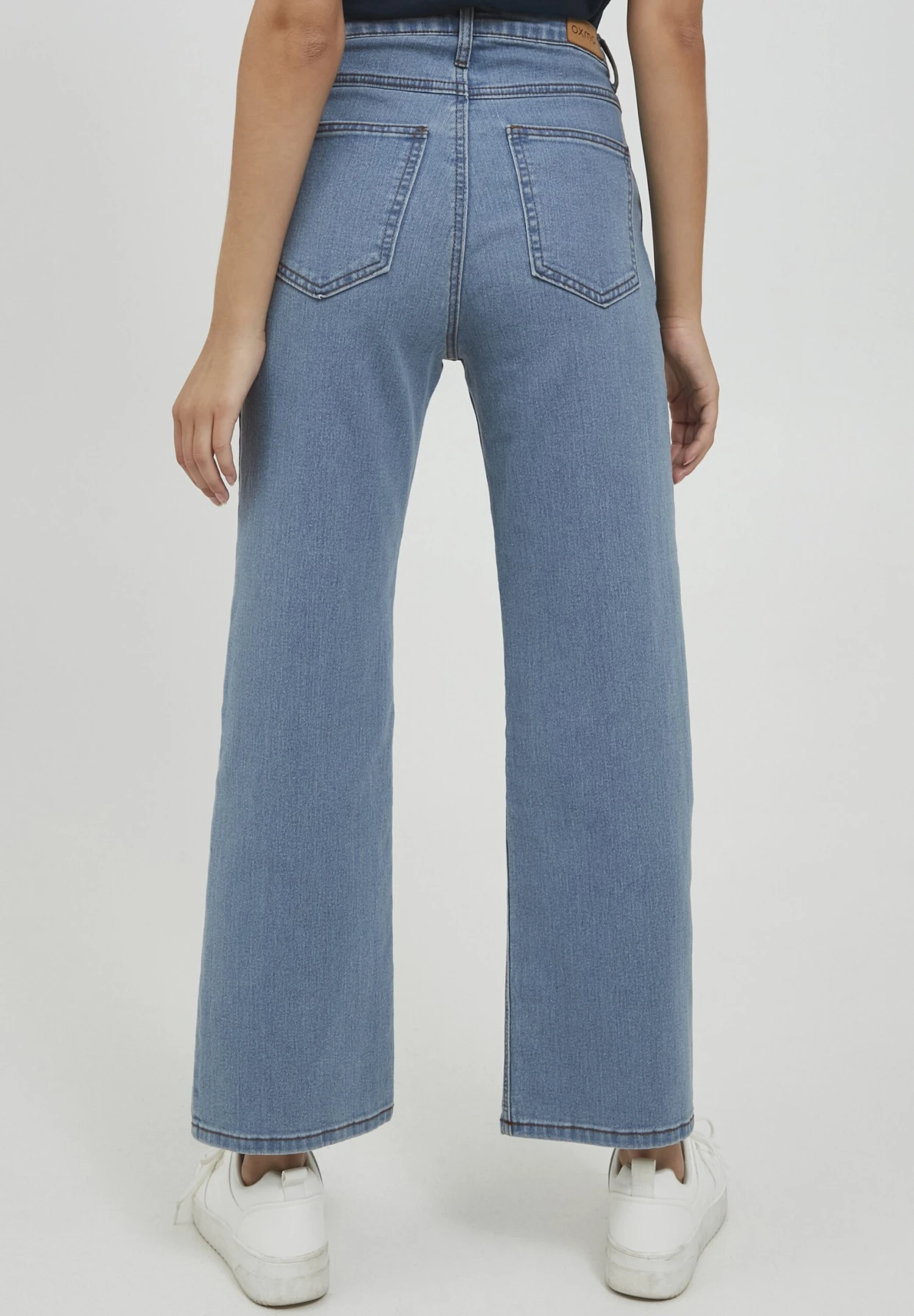 OXMO Oxanni - Vaqueros A Campana - Ligth Blue Denim 3 OXMO Oxanni - Vaqueros A Campana - Ligth Blue Denim - Imagen 3