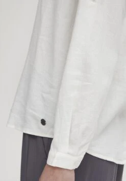 OXMO Oxanja - Blusa - Off White 10 OXMO Oxanja - Blusa - Off White -Oxmo 1ef756a2b3a24acfa0d9eba4776e3b44