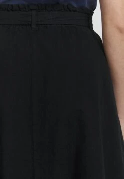 OXMO Lerke - Falda Acampanada - Black 10 OXMO Lerke - Falda Acampanada - Black -Oxmo 22ff3ddb6ff44150b0046cf427c16ce7