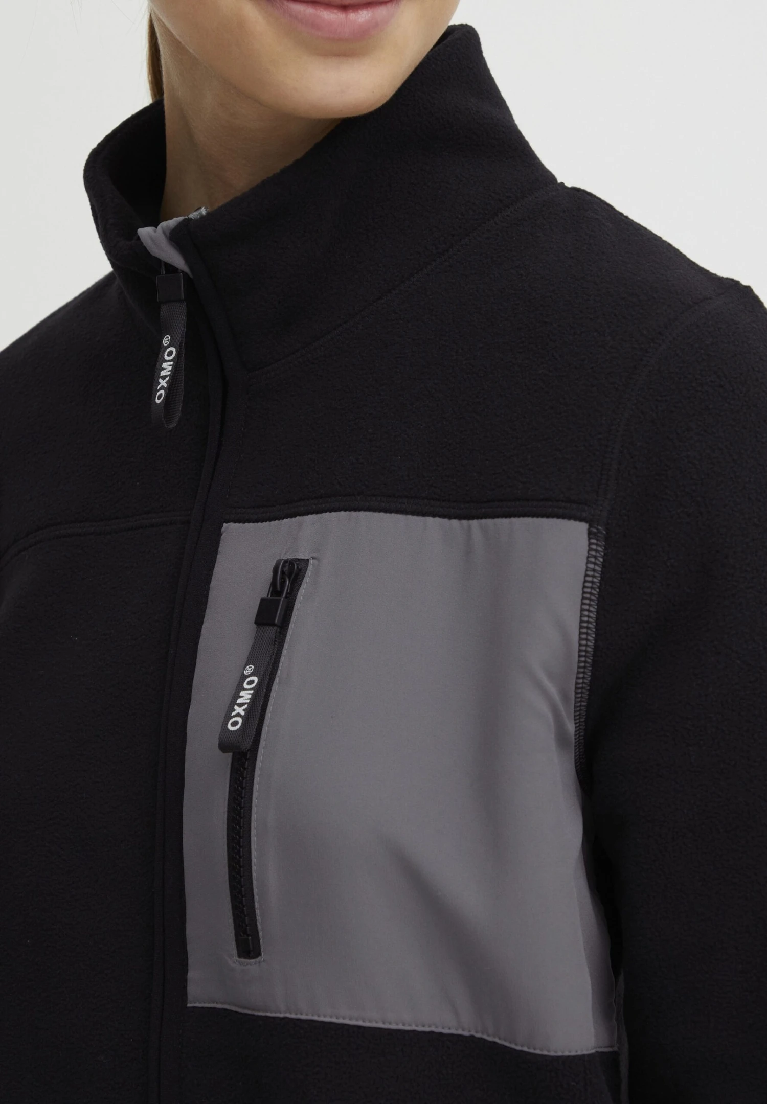 OXMO Oxnymfe - Forro Polar - Black 4 OXMO Oxnymfe - Forro Polar - Black - Imagen 4