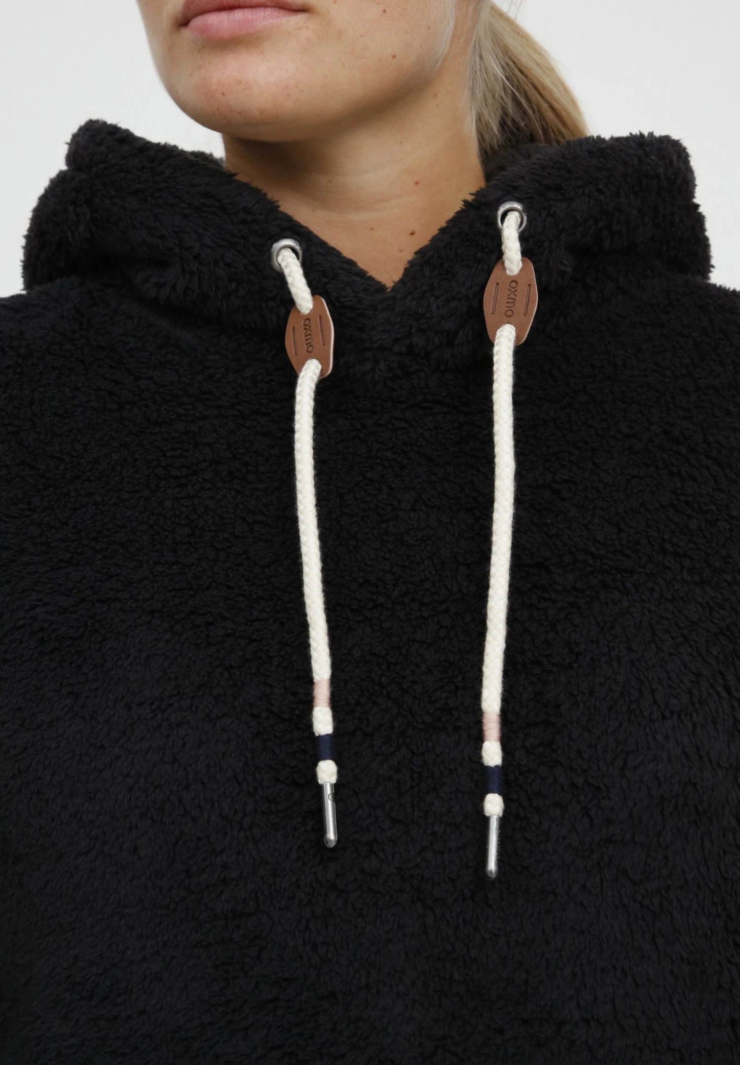 OXMO Oxanniken - Forro Polar - Black 4 OXMO Oxanniken - Forro Polar - Black - Imagen 4