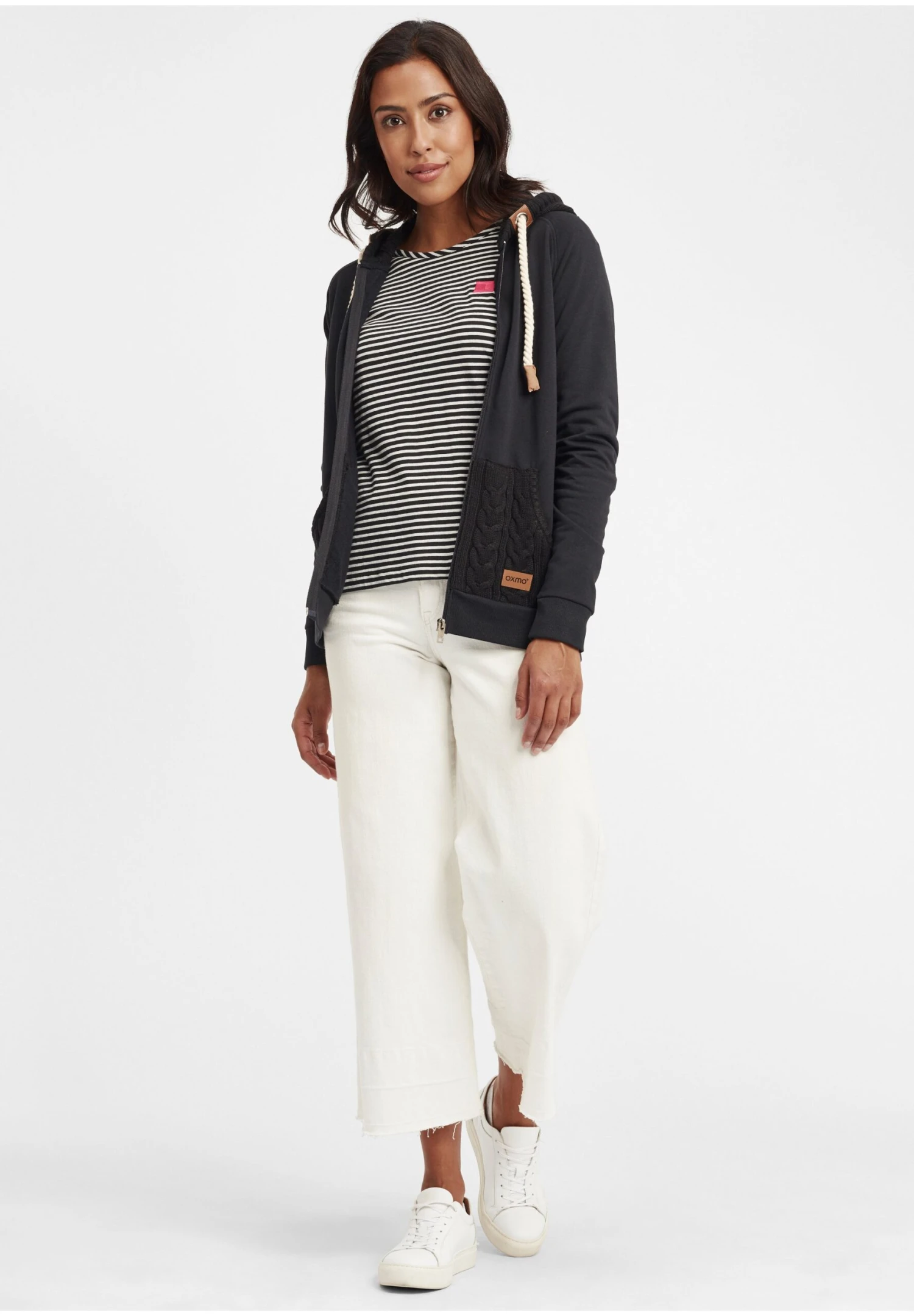 OXMO Oxmatilda - Sudadera Con Cremallera - Black 2 OXMO Oxmatilda - Sudadera Con Cremallera - Black - Imagen 2