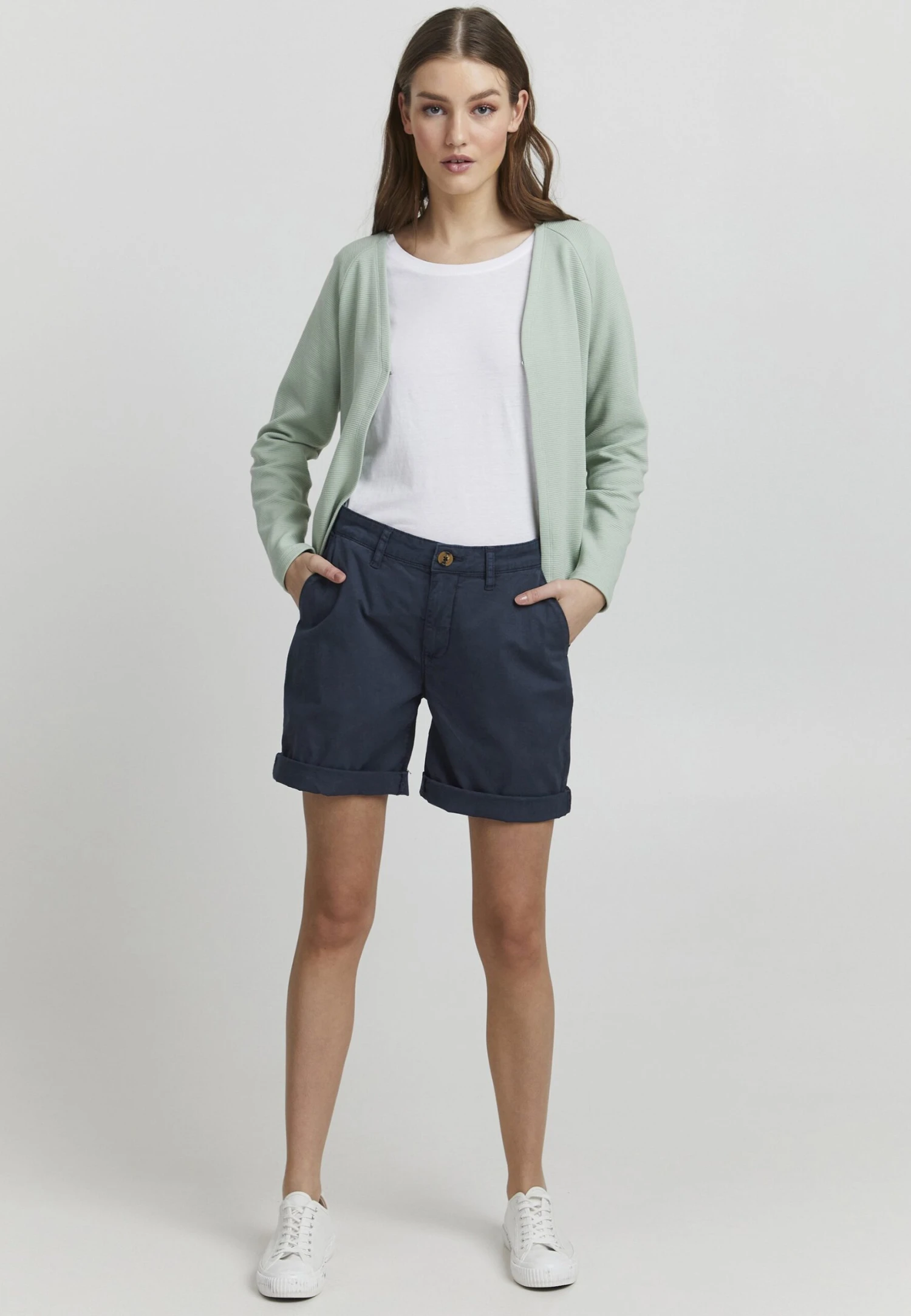 OXMO Charline - Shorts - Total Eclipse 2 OXMO Charline - Shorts - Total Eclipse - Imagen 2