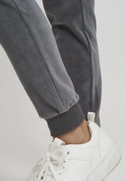 OXMO Oxnikita - Pantalones Deportivos - Castlerock 9 OXMO Oxnikita - Pantalones Deportivos - Castlerock -Oxmo 5e94af9deae54978bb16e84213c41cd0