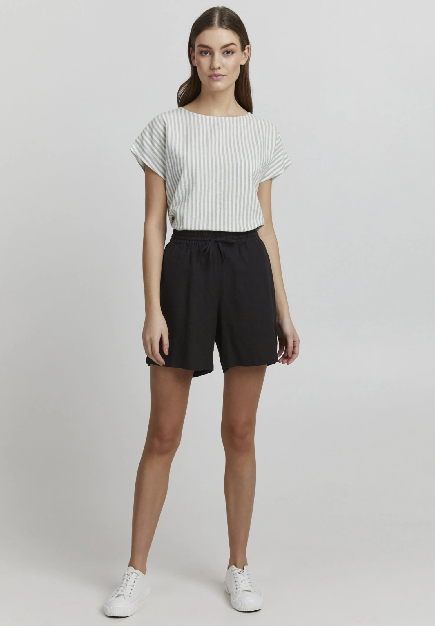 OXMO Shorts - Black 2 OXMO Shorts - Black - Imagen 2