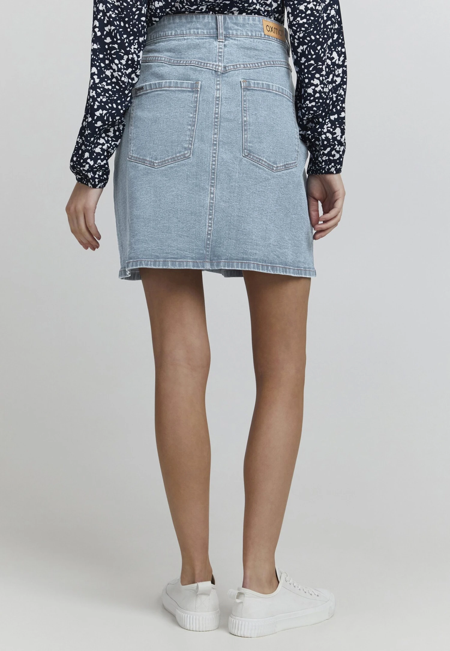 OXMO Frigga - Falda Acampanada - Mid Blue Denim 3 OXMO Frigga - Falda Acampanada - Mid Blue Denim - Imagen 3