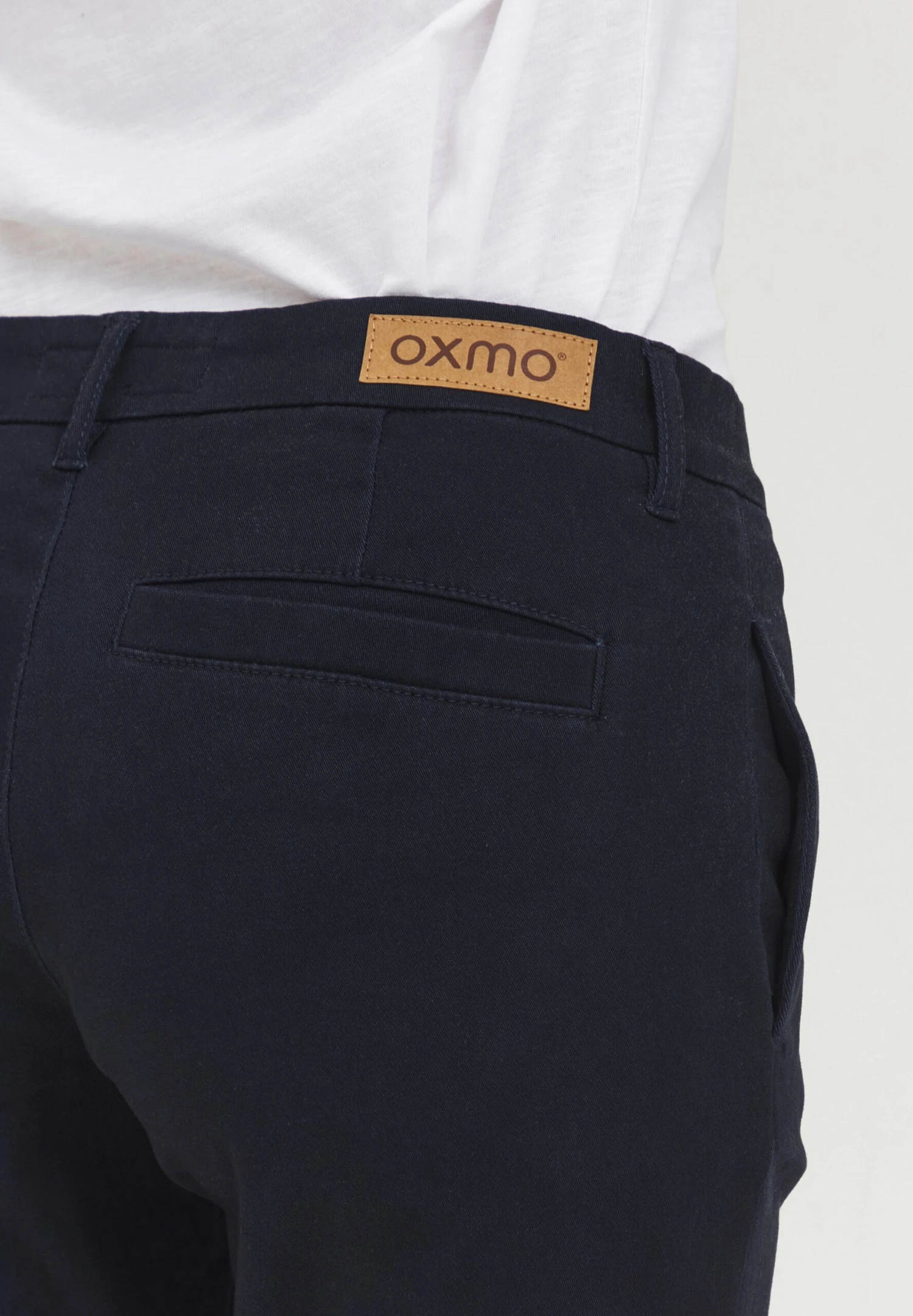 OXMO Pilar - Pantalones Chinos - Dress Blues 6 OXMO Pilar - Pantalones Chinos - Dress Blues - Imagen 6