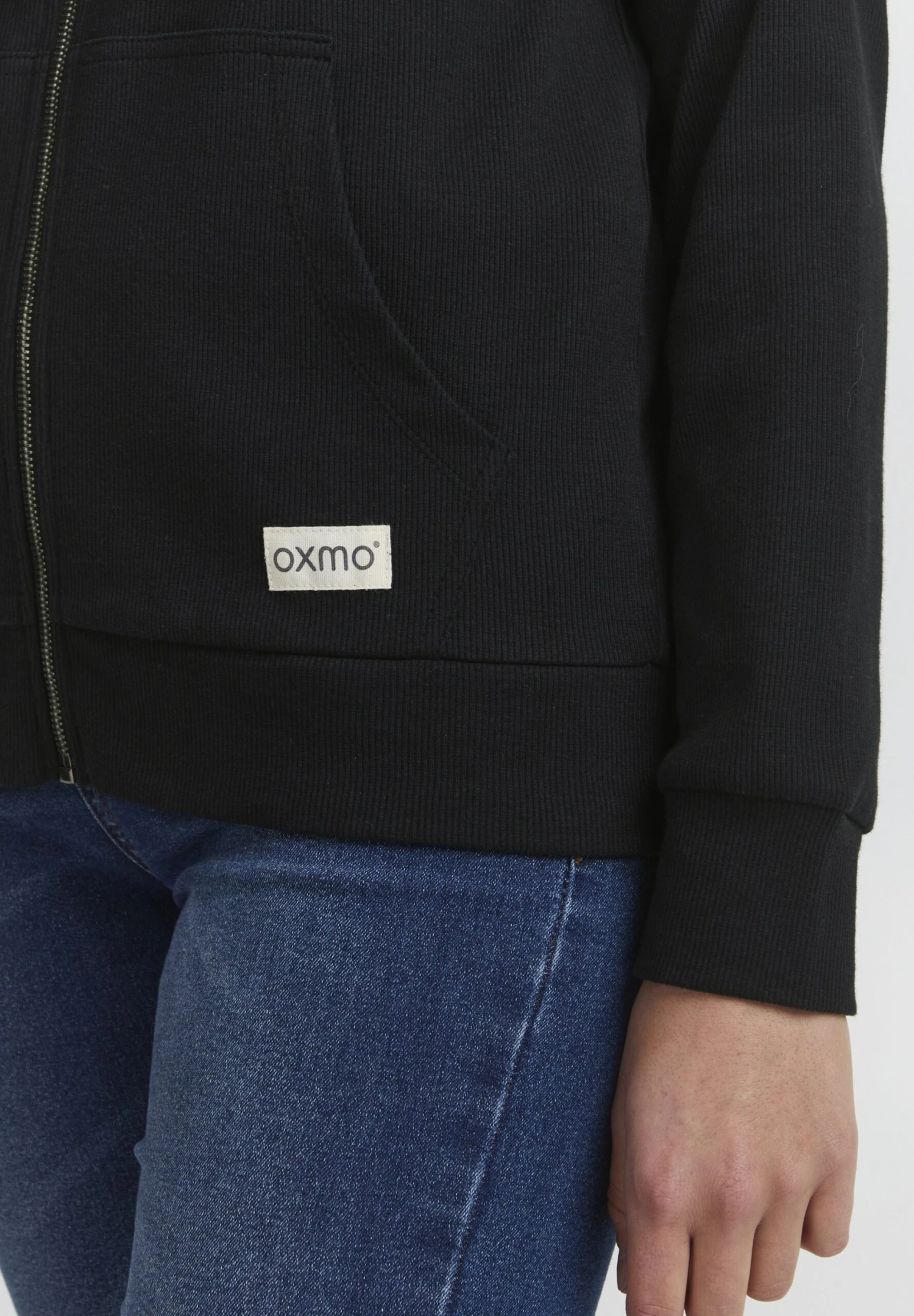 OXMO Oxlova - Sudadera Con Cremallera - Black 4 OXMO Oxlova - Sudadera Con Cremallera - Black - Imagen 4