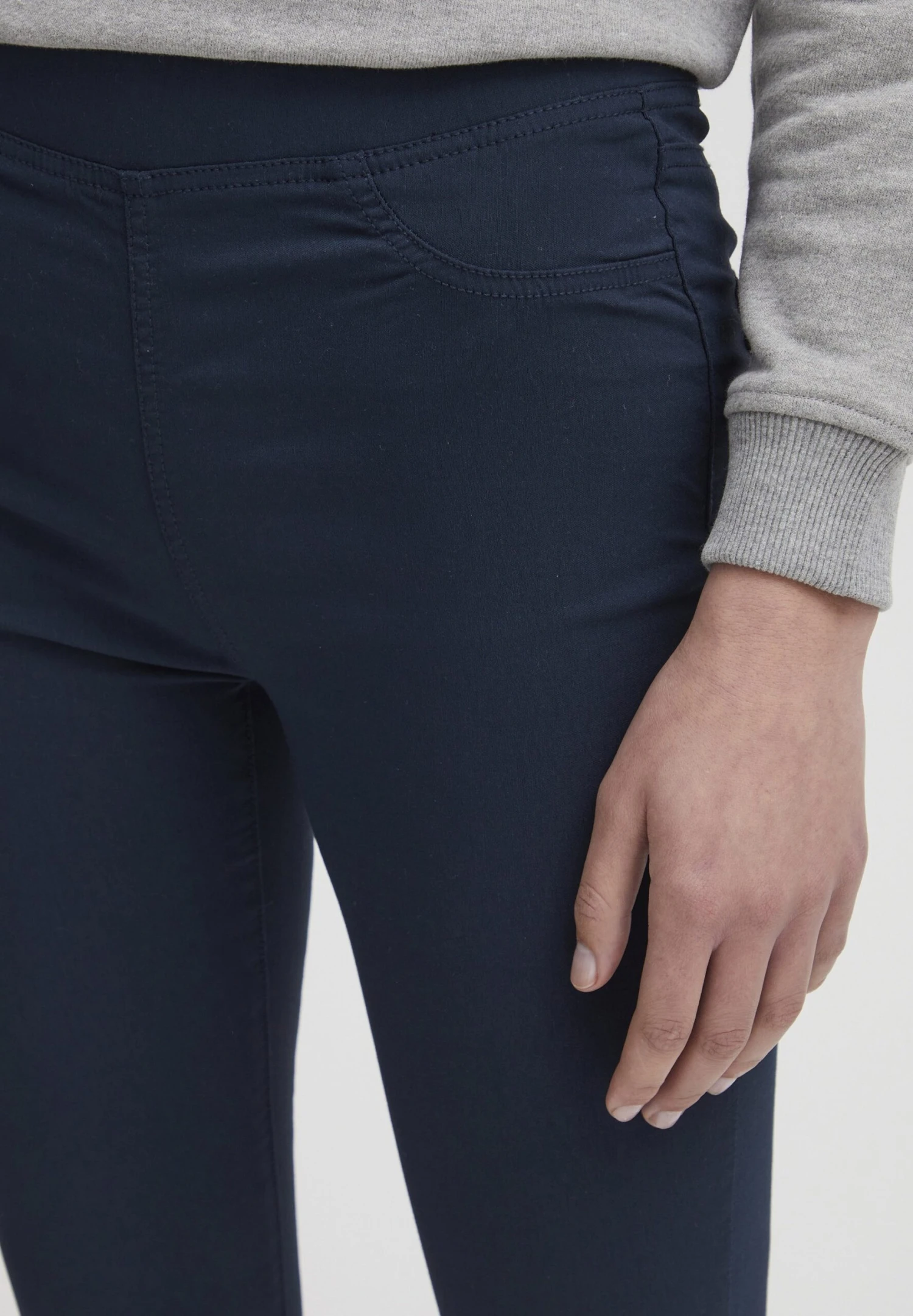 OXMO Oxkeana - Shorts Vaqueros - Copenhagen Night 4 OXMO Oxkeana - Shorts Vaqueros - Copenhagen Night - Imagen 4