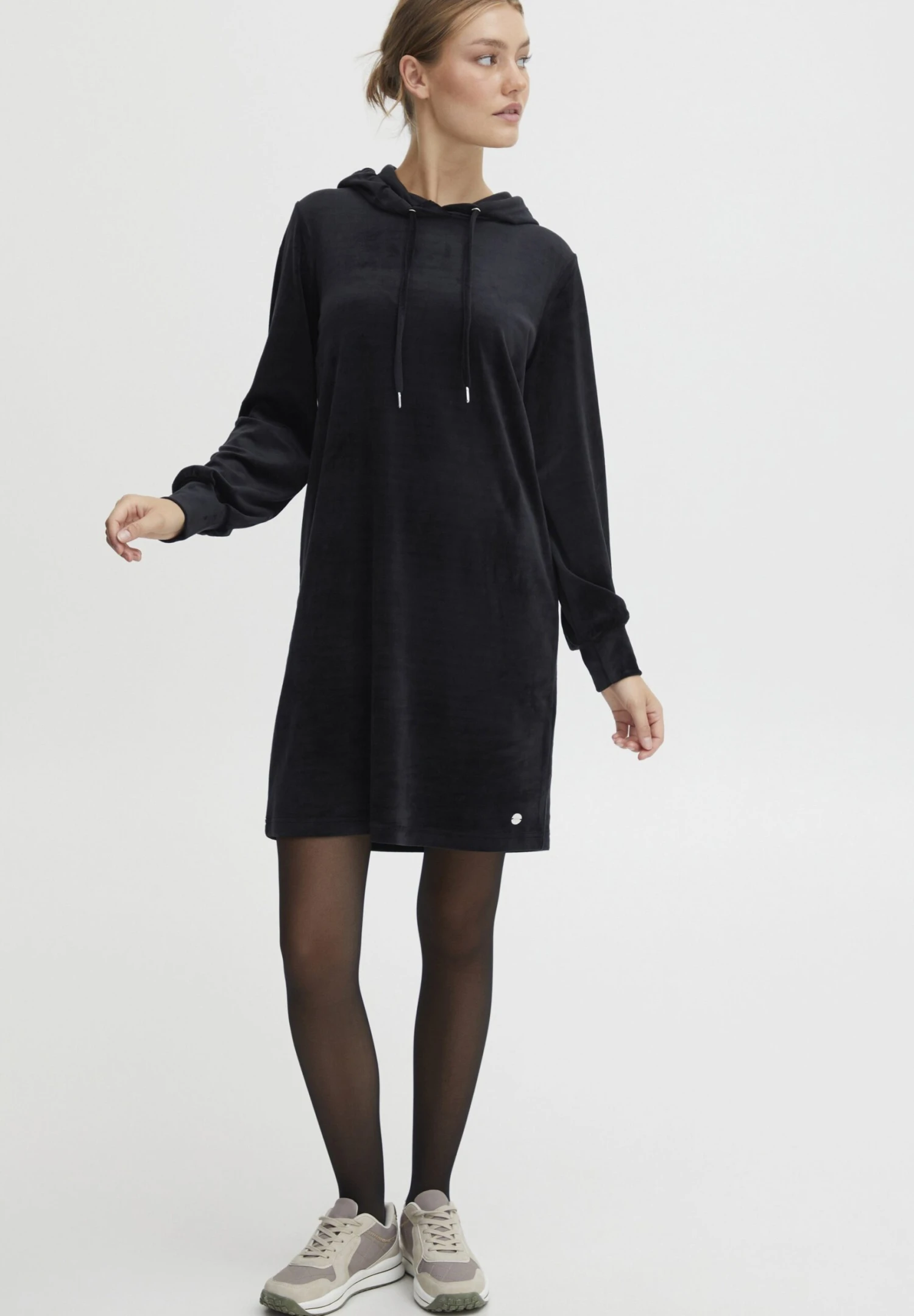 OXMO Oxmira - Vestido Informal - Black 2 OXMO Oxmira - Vestido Informal - Black - Imagen 2