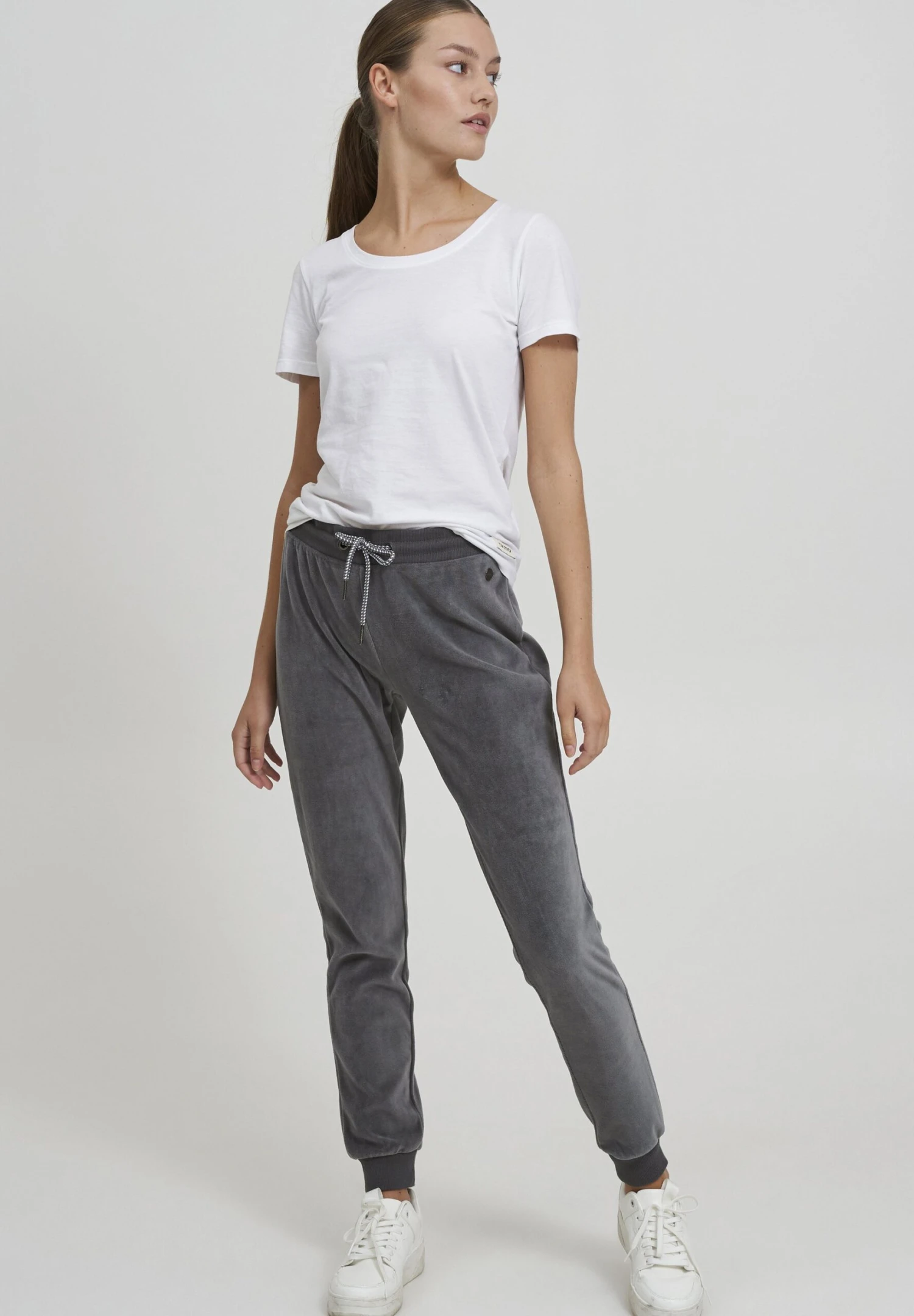 OXMO Oxnikita - Pantalones Deportivos - Castlerock 2 OXMO Oxnikita - Pantalones Deportivos - Castlerock - Imagen 2