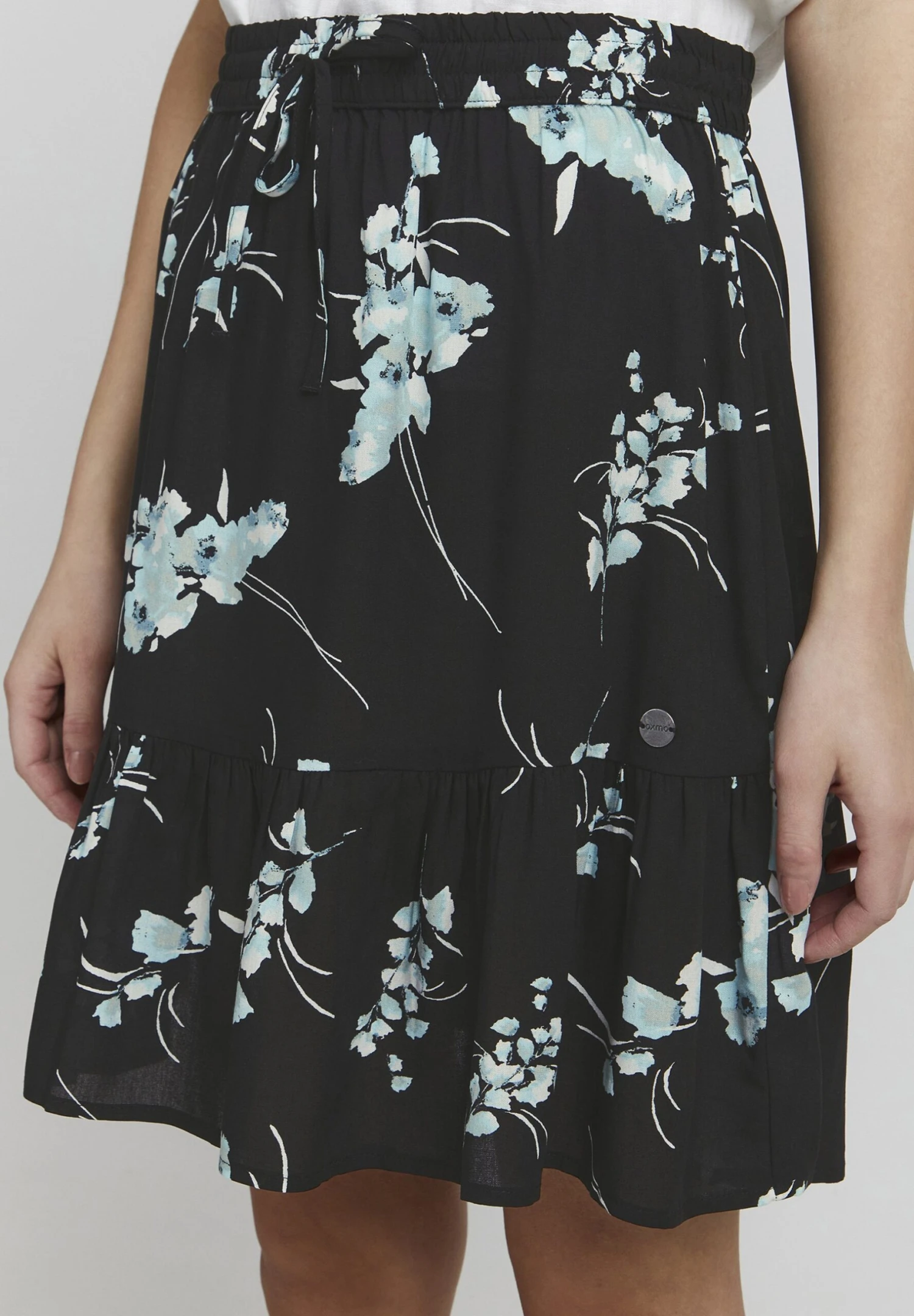 OXMO Oxeira - Falda Acampanada - Black Mix 5 OXMO Oxeira - Falda Acampanada - Black Mix - Imagen 5