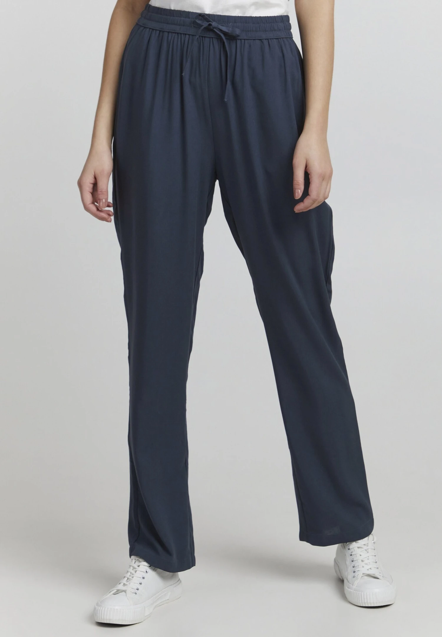 OXMO Pantalones Deportivos - Total Eclipse 1 OXMO Pantalones Deportivos - Total Eclipse