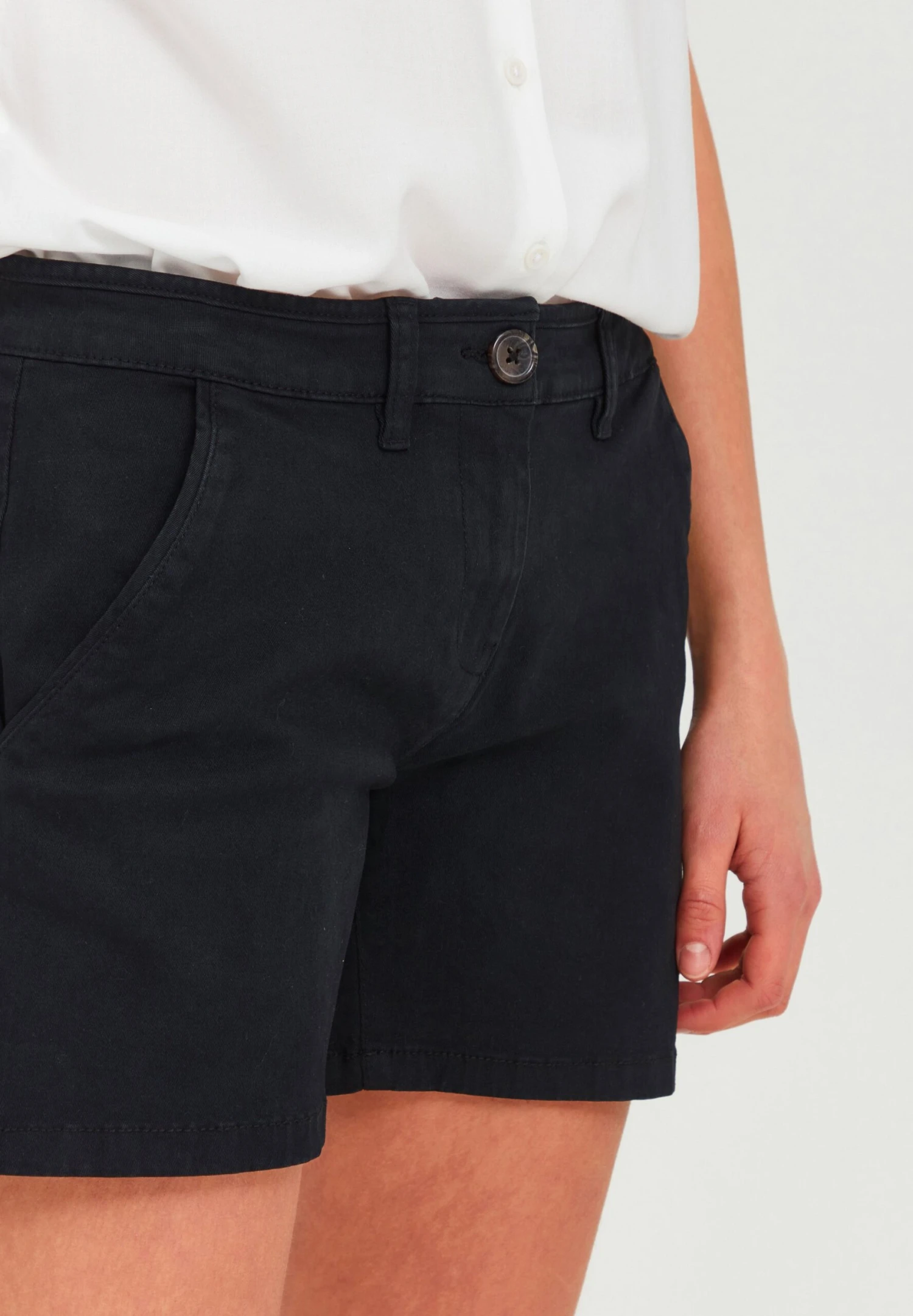OXMO Oxkathy - Shorts - Black 4 OXMO Oxkathy - Shorts - Black - Imagen 4