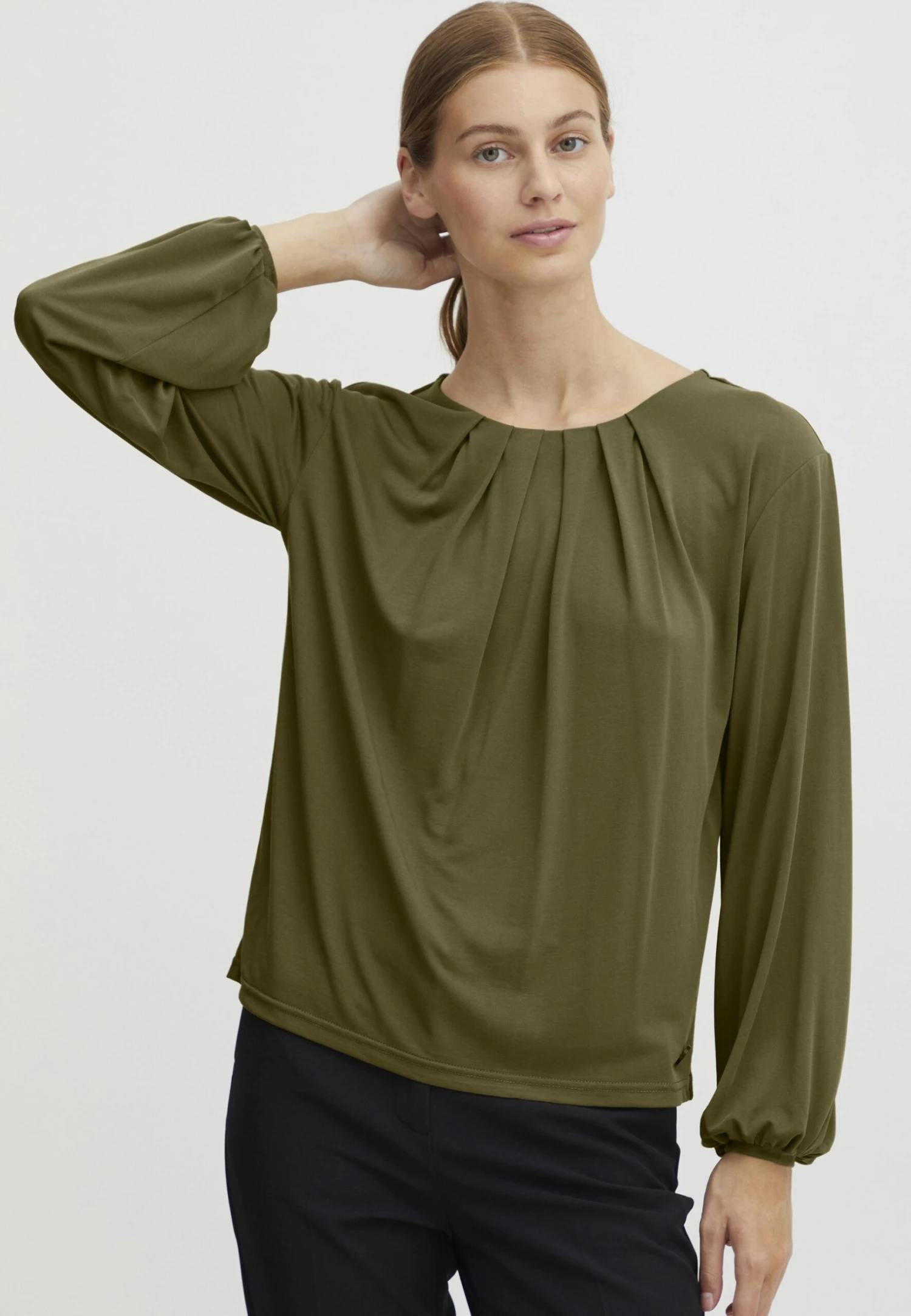 OXMO Oxhal - Blusa - Military Olive 1 OXMO Oxhal - Blusa - Military Olive