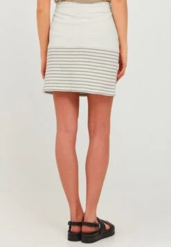 OXMO Oxpippa - Minifalda - Simple Tau 8 OXMO Oxpippa - Minifalda - Simple Tau -Oxmo cda3fbf24f374900bae7e65805b99027