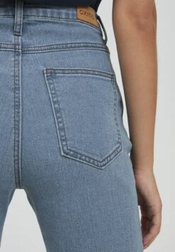 OXMO Oxanni - Vaqueros A Campana - Ligth Blue Denim 10 OXMO Oxanni - Vaqueros A Campana - Ligth Blue Denim -Oxmo d69d1063b10444669768d0ef9ae42d61