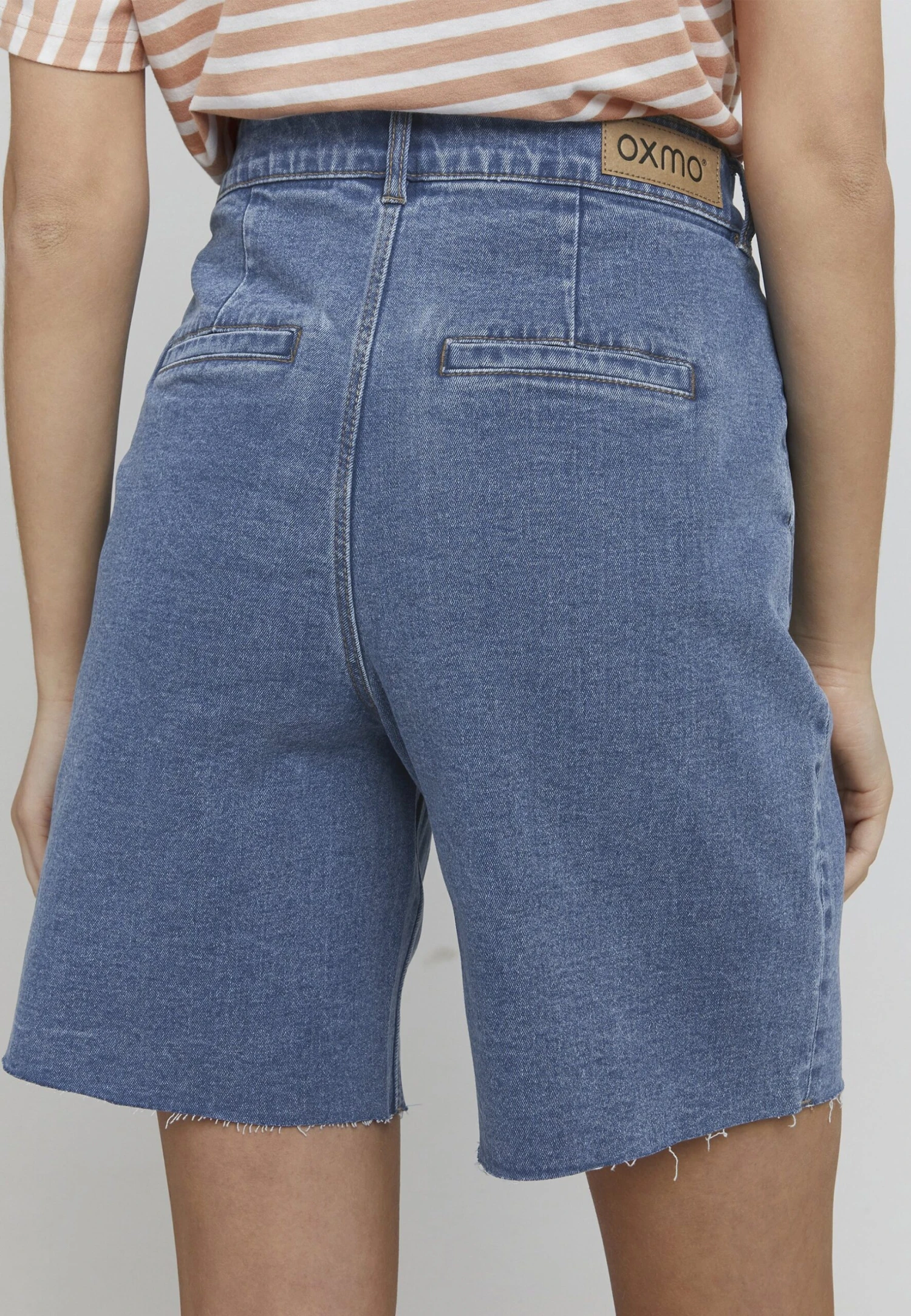 OXMO Shorts Vaqueros - Mid Blue Denim 5 OXMO Shorts Vaqueros - Mid Blue Denim - Imagen 5