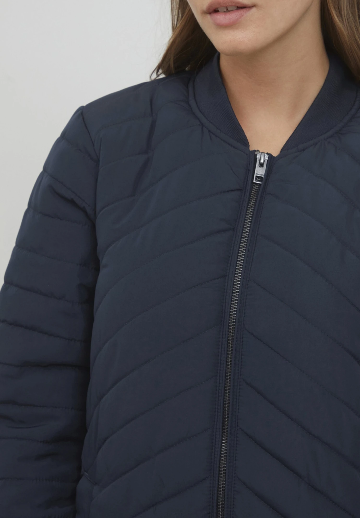 OXMO Oxmadalyn - Chaqueta De Entretiempo - Total Eclipse 4 OXMO Oxmadalyn - Chaqueta De Entretiempo - Total Eclipse - Imagen 4